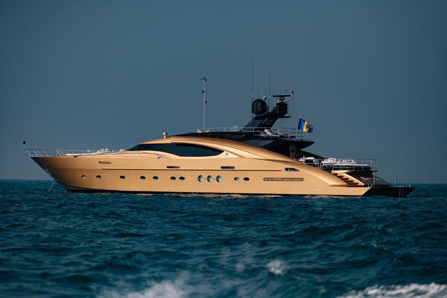 The Atlan King 137 Ft.